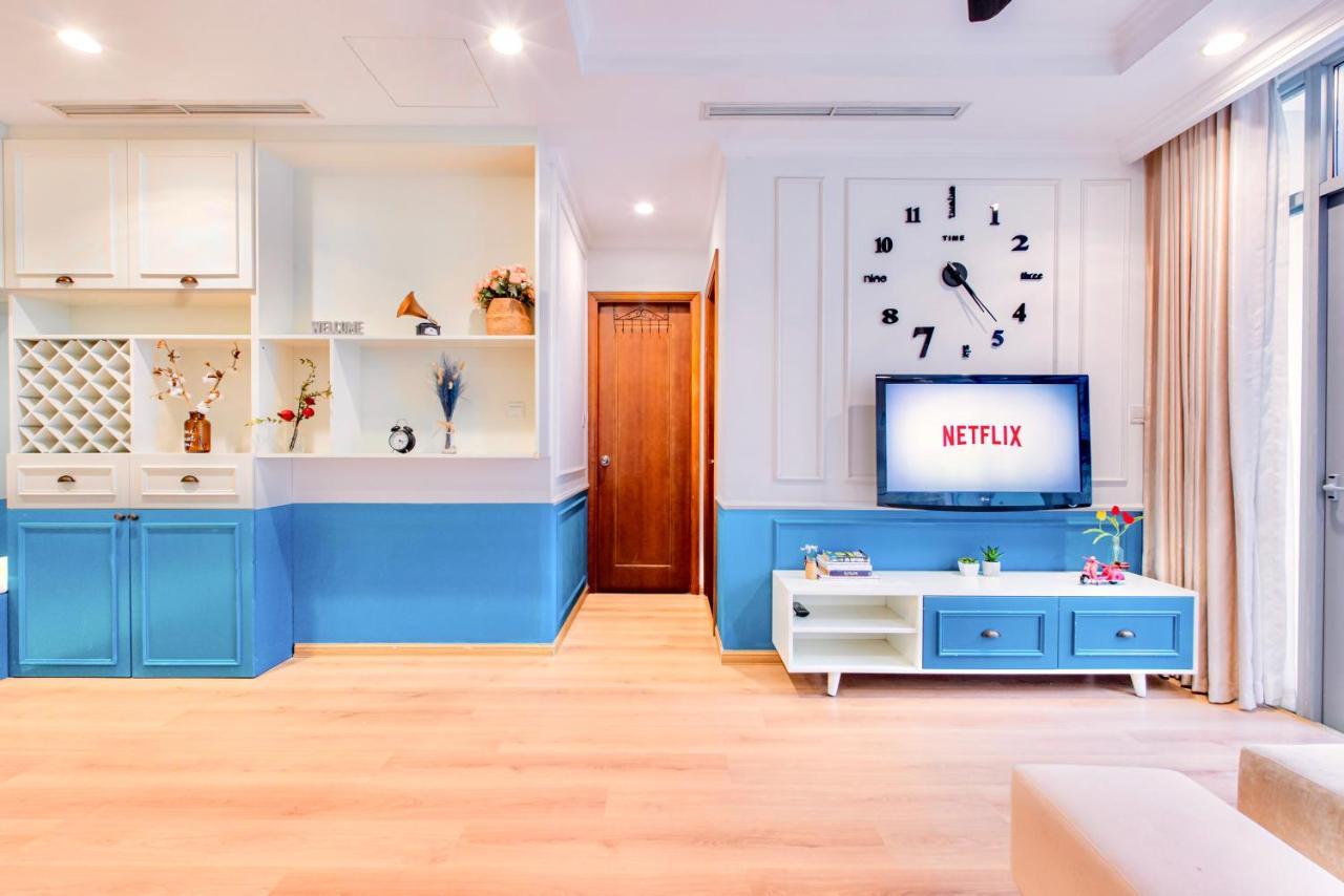 Moxy Hcmc Aparts - Vinhomes Central Park, Ice Rink Хошимін Екстер'єр фото