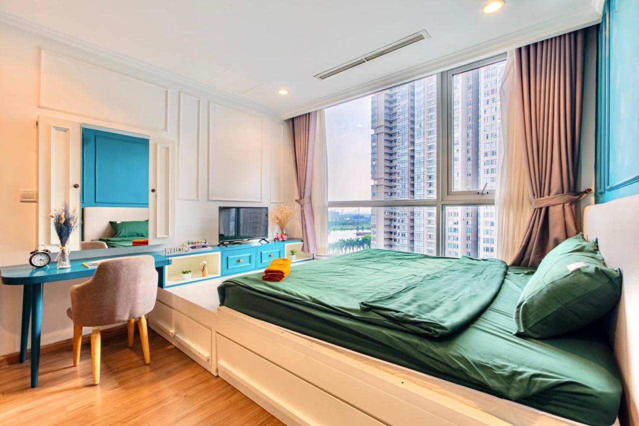 Moxy Hcmc Aparts - Vinhomes Central Park, Ice Rink Хошимін Екстер'єр фото