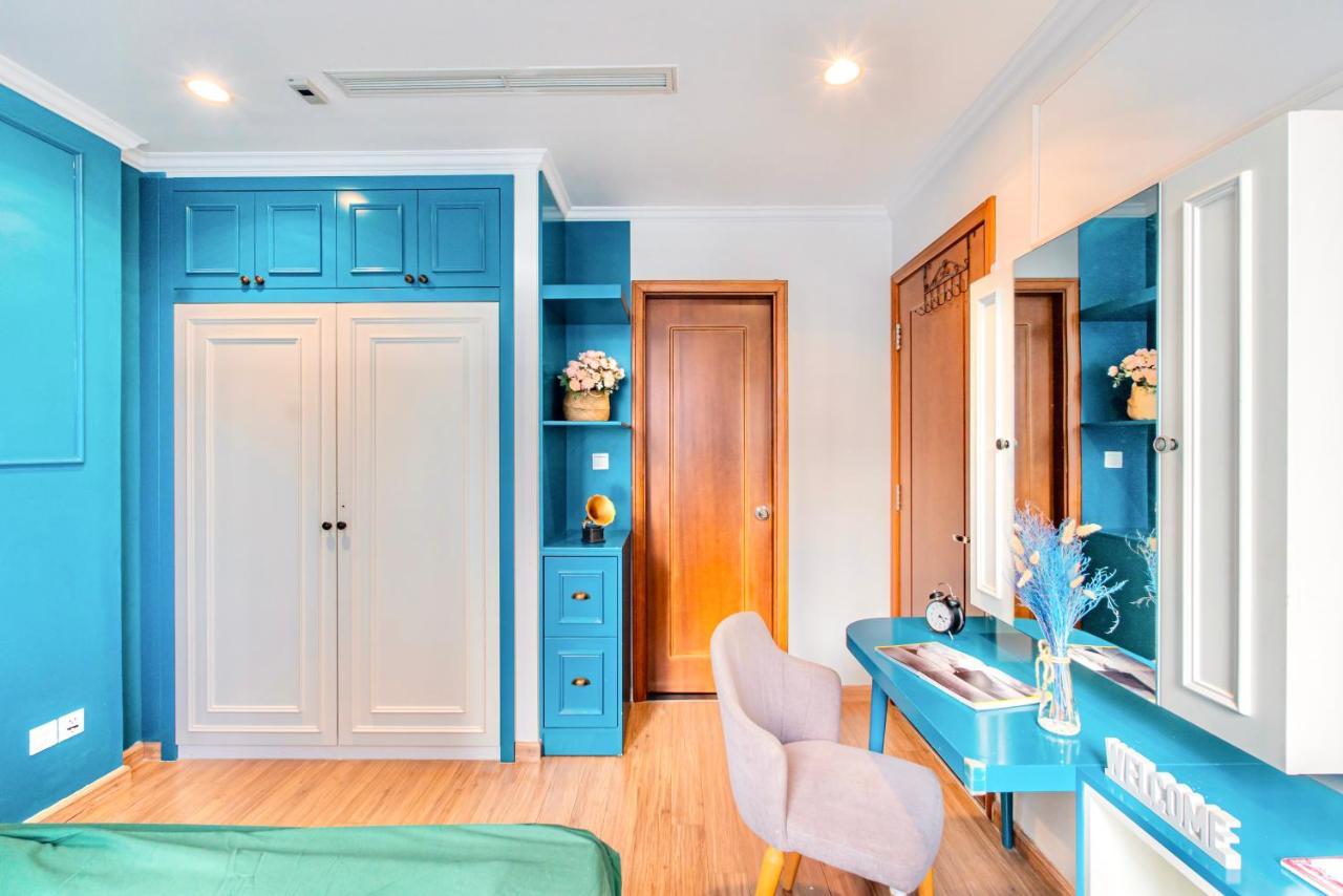 Moxy Hcmc Aparts - Vinhomes Central Park, Ice Rink Хошимін Екстер'єр фото