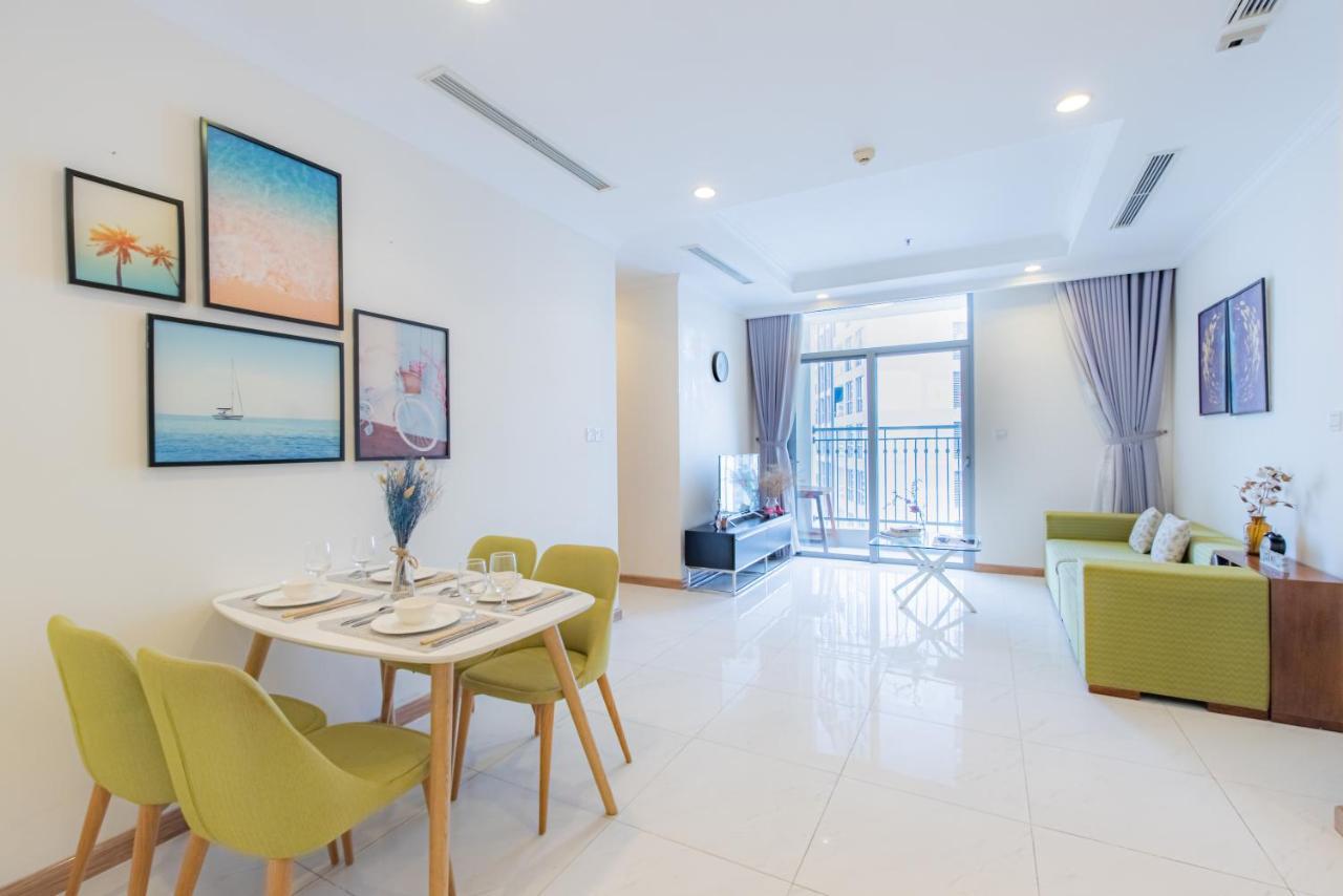 Moxy Hcmc Aparts - Vinhomes Central Park, Ice Rink Хошимін Екстер'єр фото