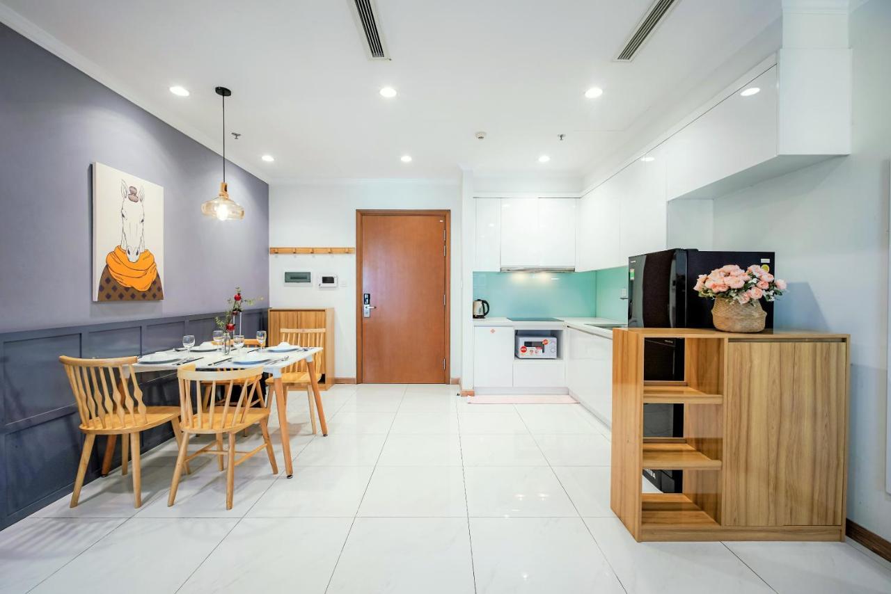 Moxy Hcmc Aparts - Vinhomes Central Park, Ice Rink Хошимін Екстер'єр фото