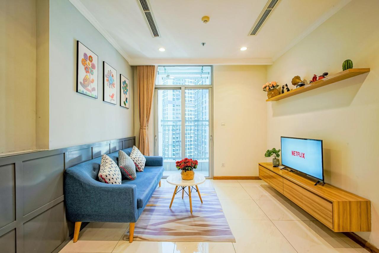 Moxy Hcmc Aparts - Vinhomes Central Park, Ice Rink Хошимін Екстер'єр фото