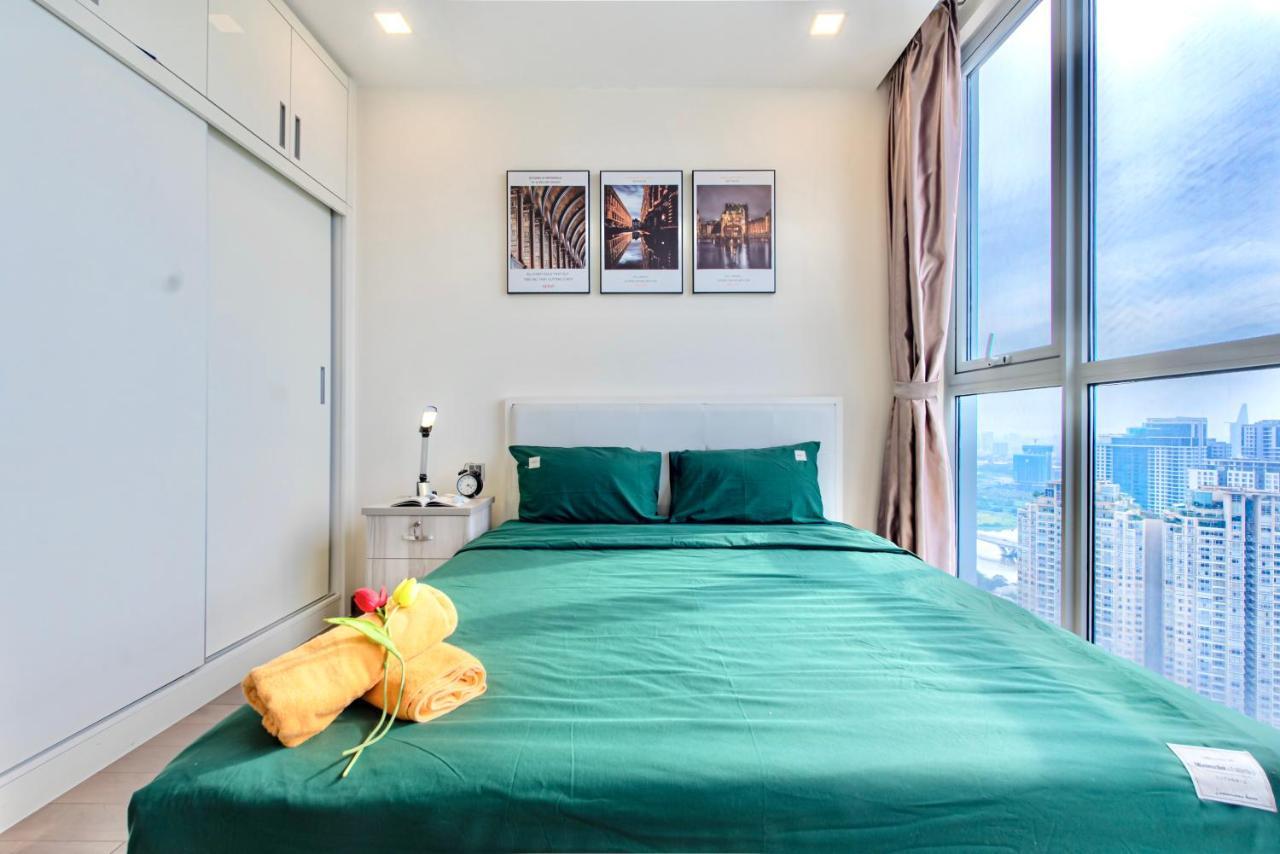 Moxy Hcmc Aparts - Vinhomes Central Park, Ice Rink Хошимін Екстер'єр фото
