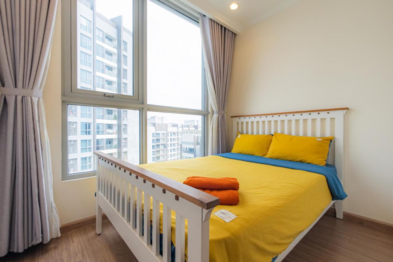 Moxy Hcmc Aparts - Vinhomes Central Park, Ice Rink Хошимін Екстер'єр фото