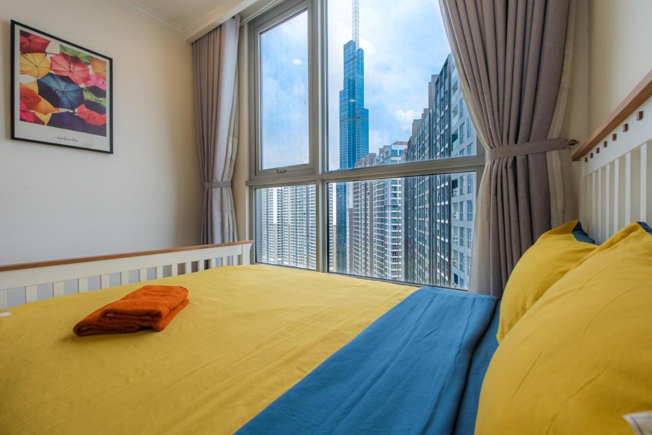 Moxy Hcmc Aparts - Vinhomes Central Park, Ice Rink Хошимін Екстер'єр фото