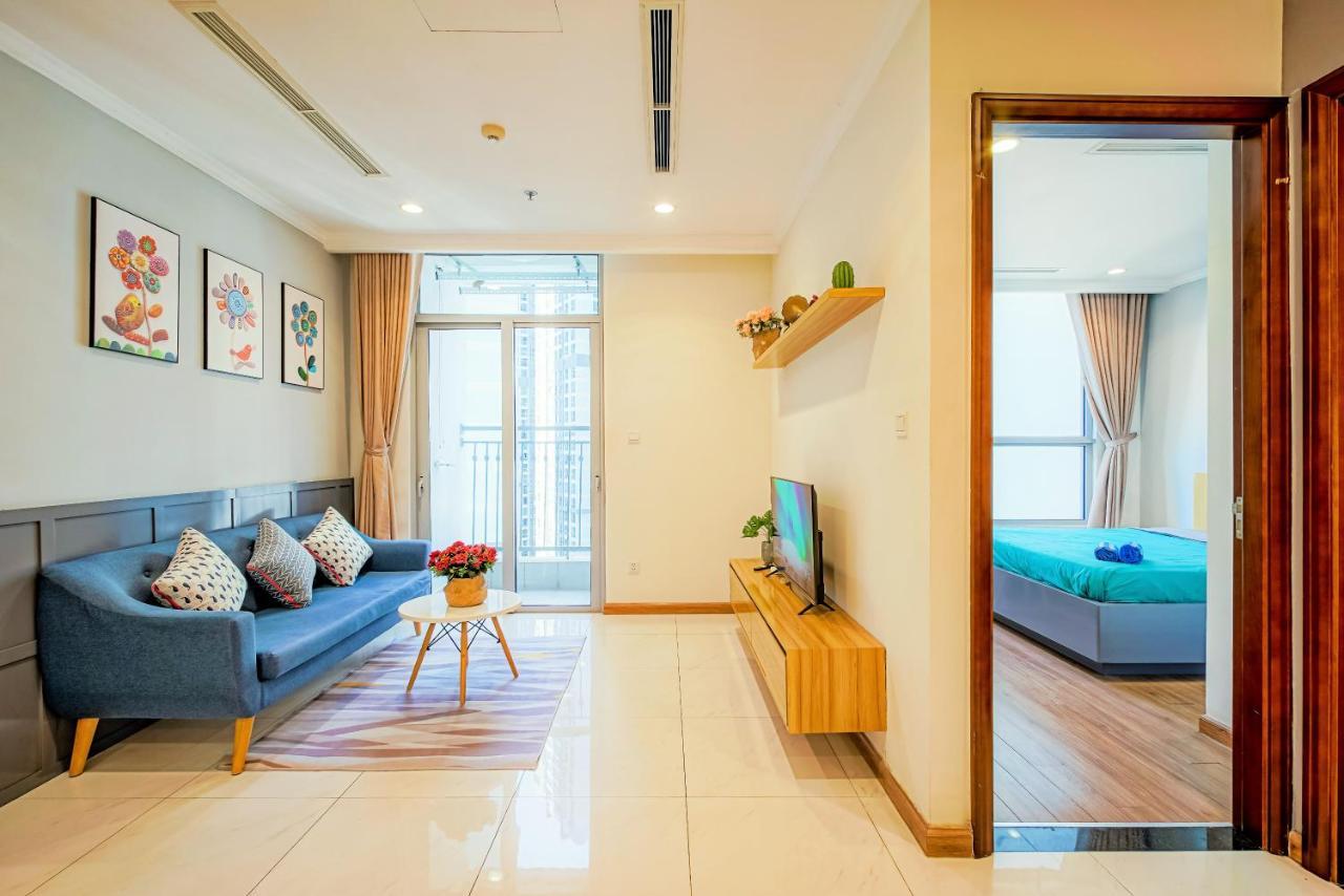 Moxy Hcmc Aparts - Vinhomes Central Park, Ice Rink Хошимін Екстер'єр фото