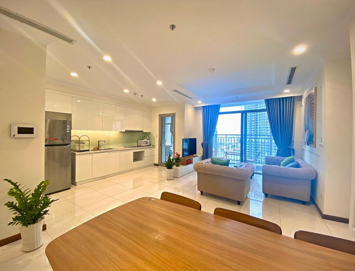 Moxy Hcmc Aparts - Vinhomes Central Park, Ice Rink Хошимін Екстер'єр фото